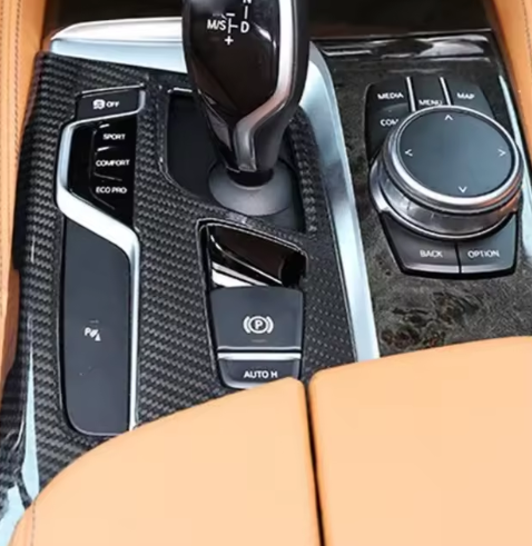 Carbon Fiber Gear Shifter Panel Trim - BMW F90 M5 & G30 5 Series BM Plugs